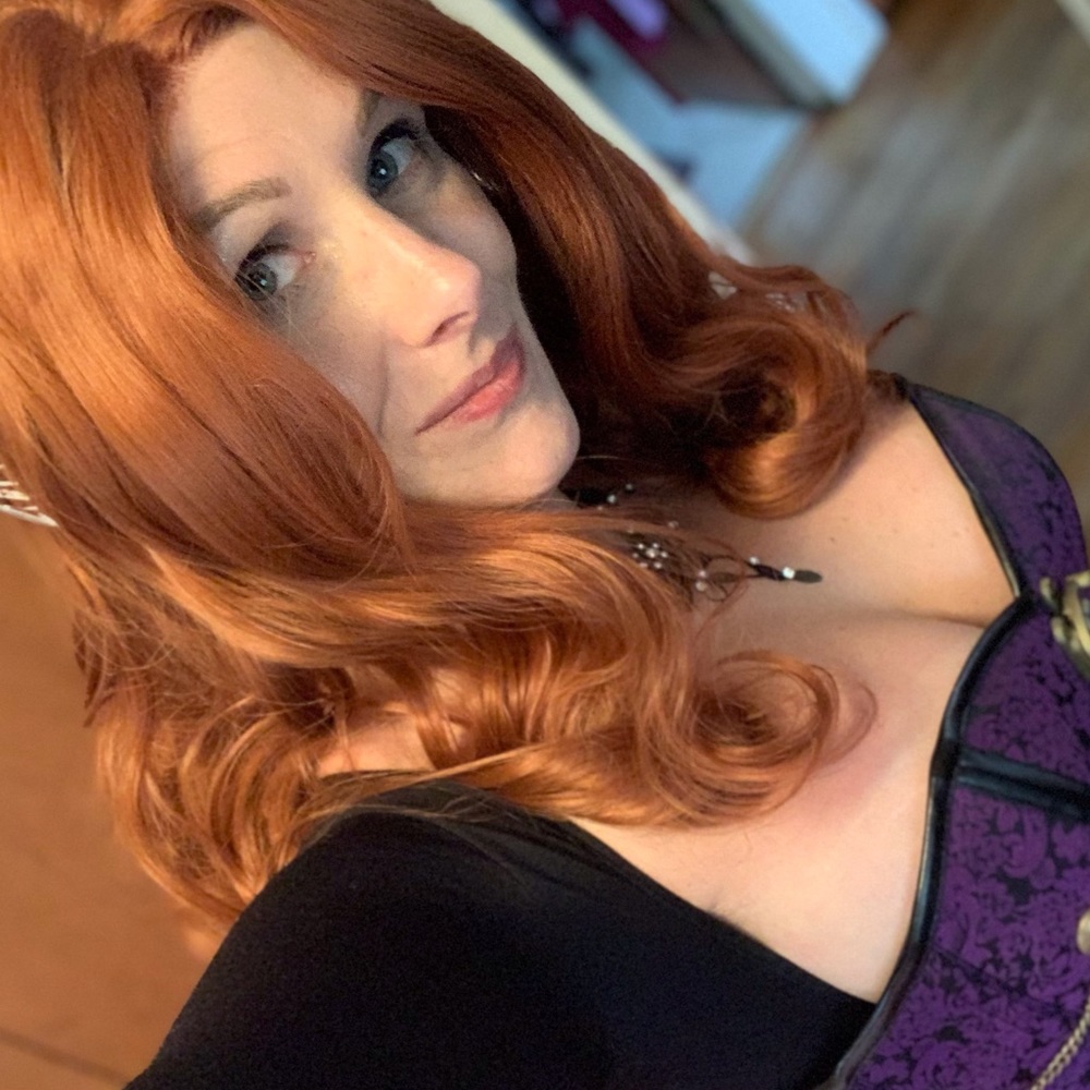 Meet your Posher, Elizabeth